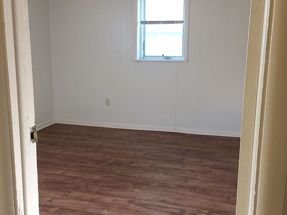 3rd image of 1405 S Rogers St APT 4