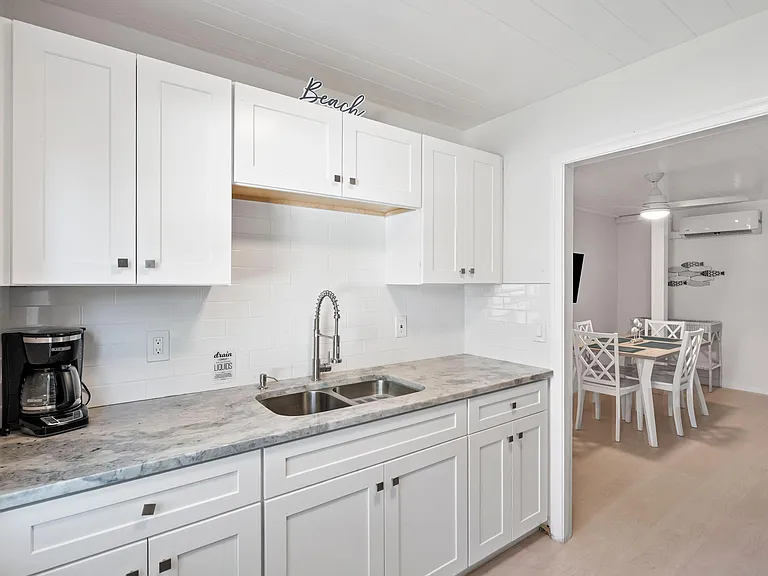 670 Hernando St #C — Photo 6