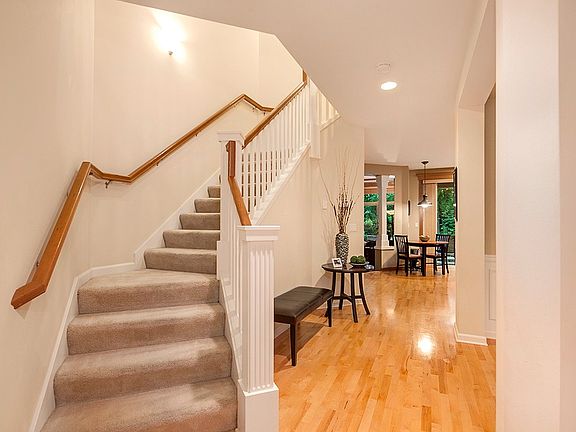 3rd image of 1833 30th Ave NE