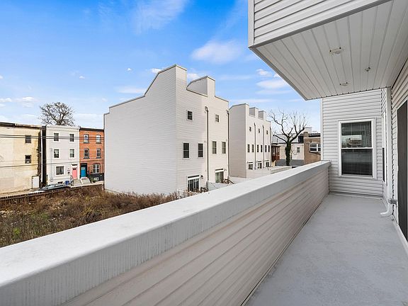 4th image of 1539 N 26th St #506