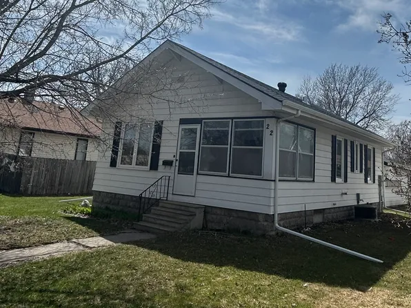 22 Center St, West Fargo, ND 58078