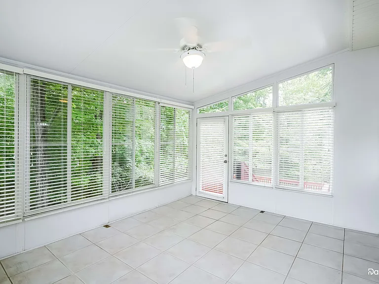 118 Northlake Dr — Photo 14
