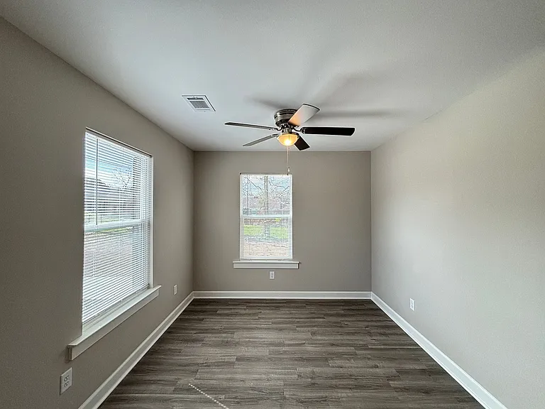 1504 S Valentine St #B — Photo 5