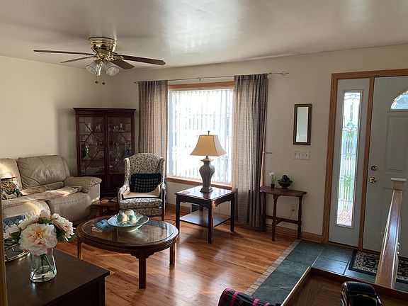 LR from dining area