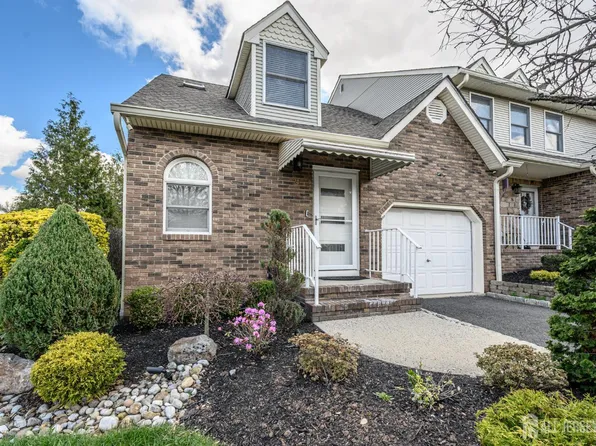 675 Raritan Rd APT 24, Clark, NJ 07066