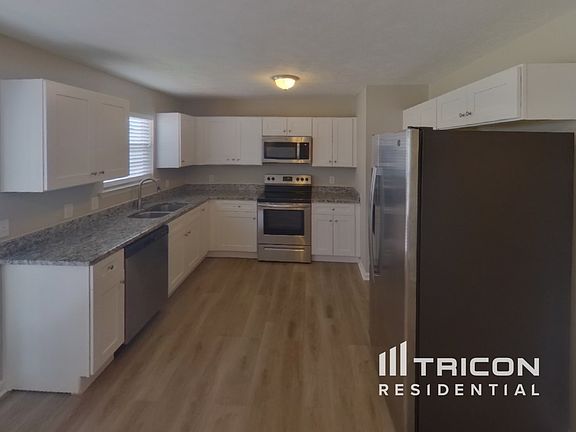 5th image of 3002 Henderson Ln