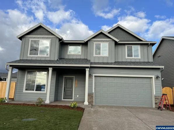 11209 Blueberry Loop NE, Donald, OR 97020