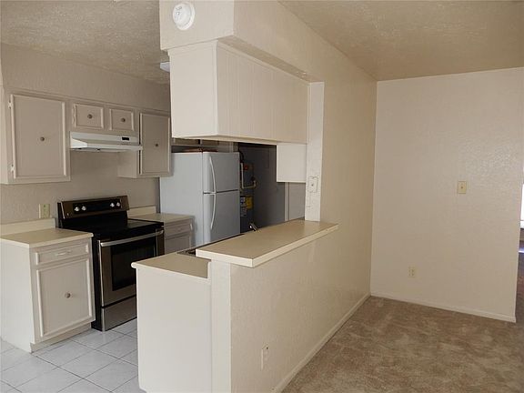4th image of 13569 Castilian Dr #1