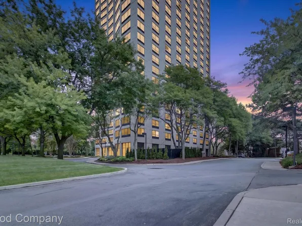 5000 Town Ctr Suite 1402, Southfield, MI 48075