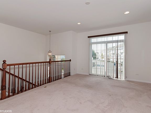 2nd image of 1621 Dogwood Ln