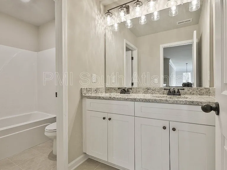 10 Singletree Ln — Photo 38