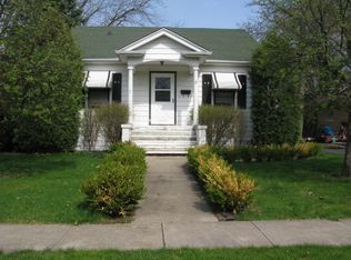 804 Center St, McHenry, IL 60050