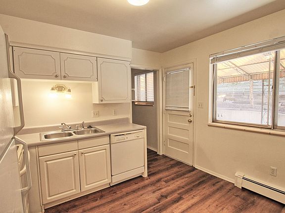 3rd image of 5701 S Pennsylvania St APT 5