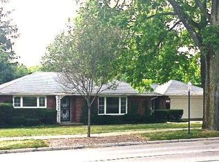 130 E Franklin St, Centerville, OH 45459