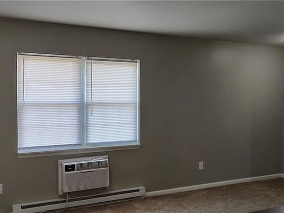 4th image of 4629 Far Hills Ave APT 4B