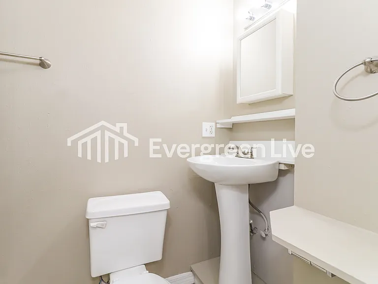 4920 Phoenix Ave — Photo 13