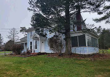 3rd image of 3121 Lake Moraine Rd