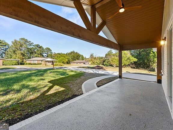 4th image of 3376 Woodcrest Rd