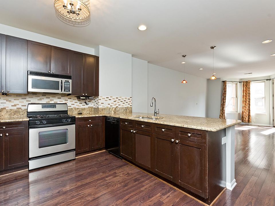 1st image of 520 N Halsted St #206FF