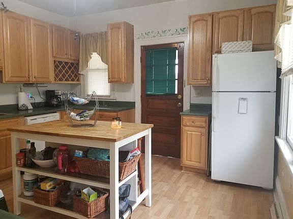 3rd image of 924 Hennepin St