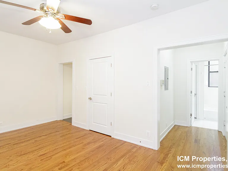 2870 N Clark St #1 — Photo 3