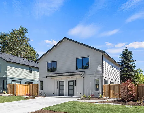 12333 40th Ave NE Photo 1