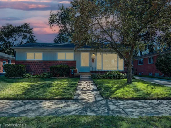 626 Fairway Dr, Royal Oak, MI 48073