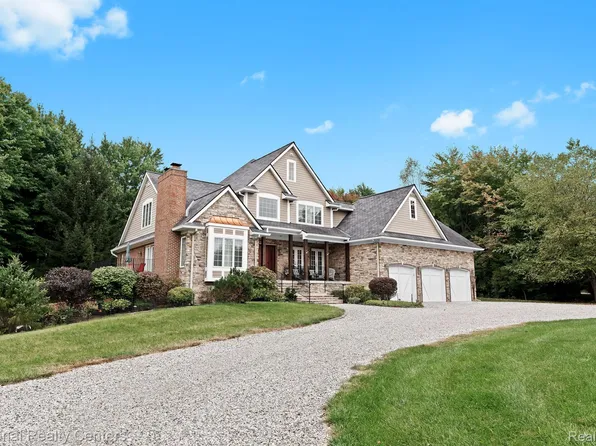 5486 Pinecrest Estates Dr, Ann Arbor, MI 48105