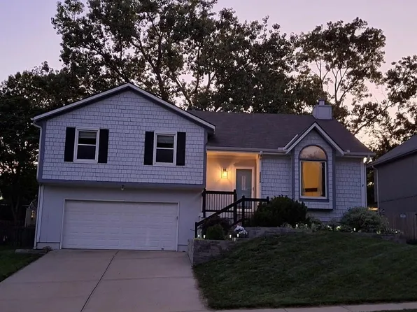 12316 S Albervan St, Olathe, KS 66062