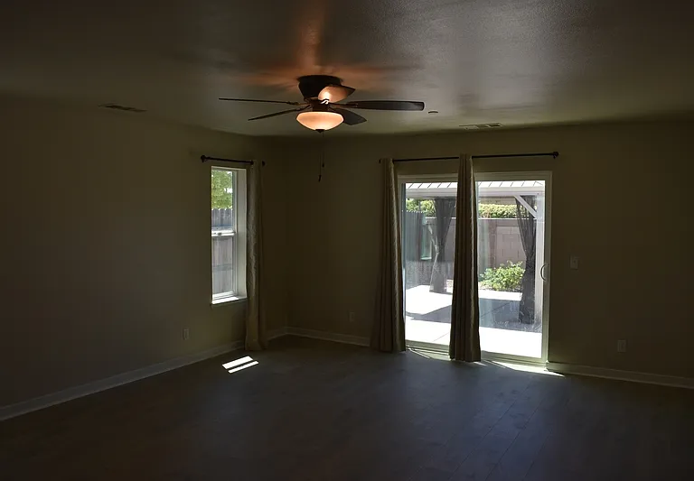524 Janell Ct — Photo 7