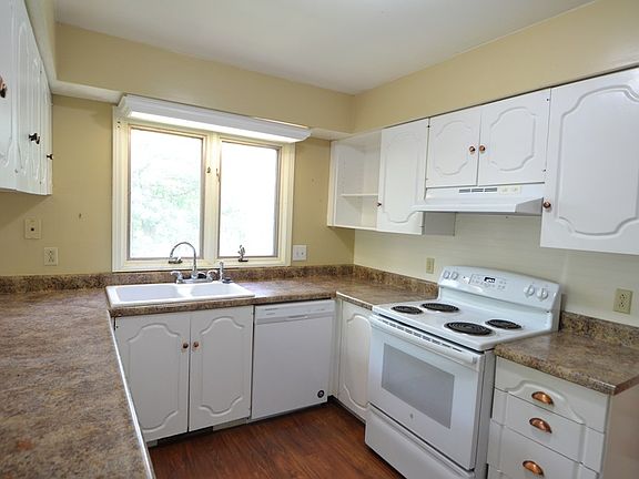 4th image of 19051 Tamarack Trl