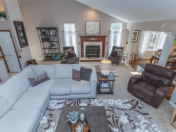 3rd image of 11496 Yarrow Pl