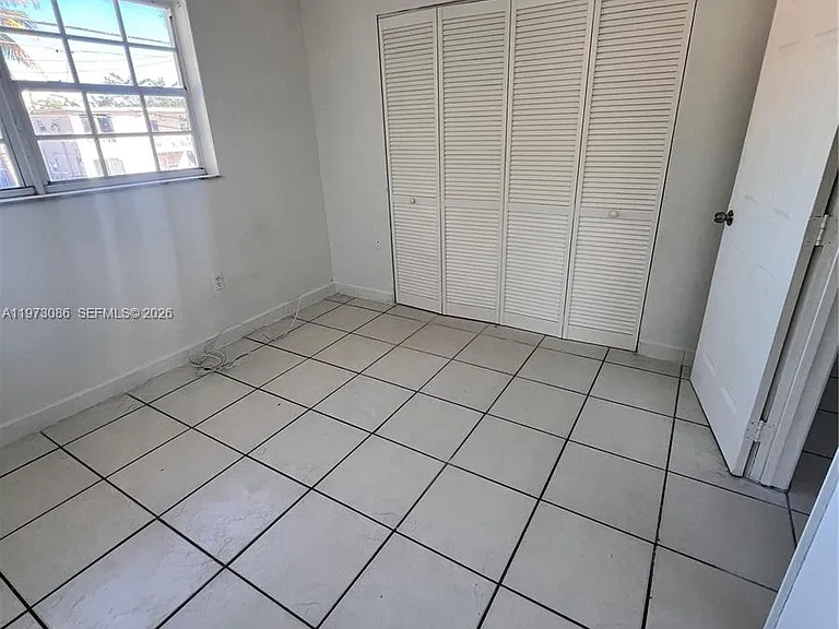 609 SW 14th Ave #2 — Photo 4
