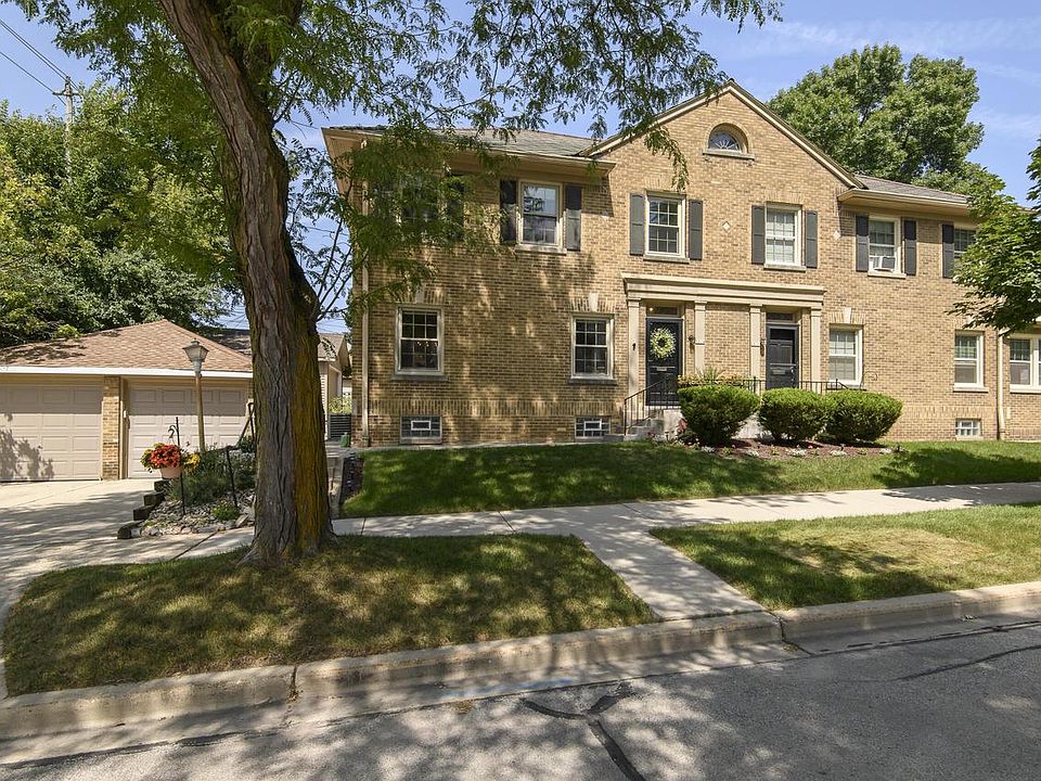 1st image of 1614 E Kenmore PLACE