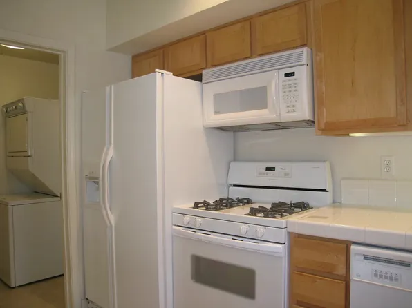 108 Bryant St APT 33, Mountain View, CA 94041