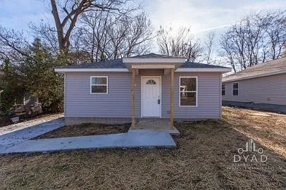 121 Saint George Ave