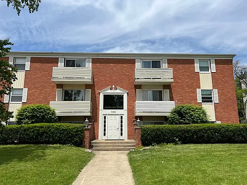 1002 E Harding Dr #304 Photo 1