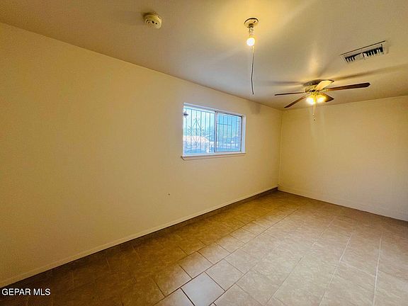 4th image of 9632 Montwood Dr