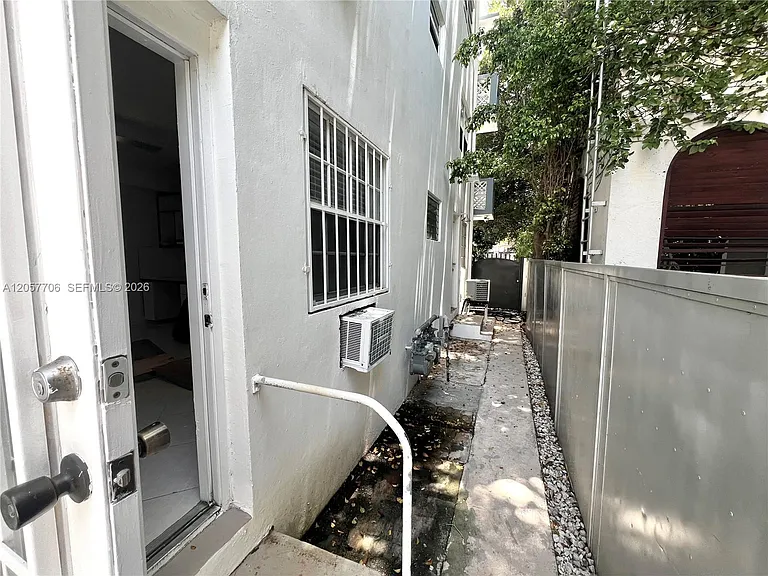 640 Pennsylvania Ave #10 — Photo 22
