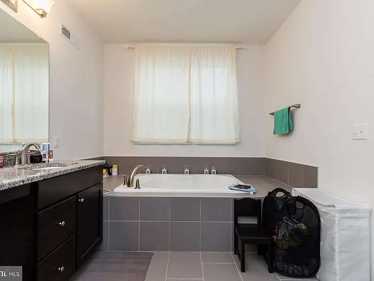207 Brinley Ct — Photo 11