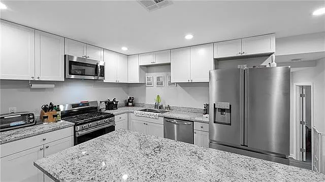 1706 Stafford St — Photo 5