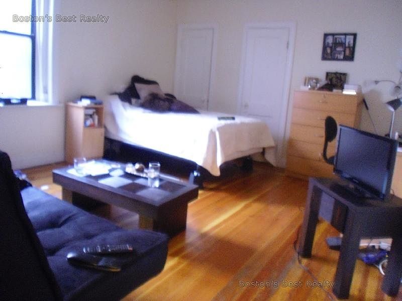2nd image of 63 Burbank St #Mz8