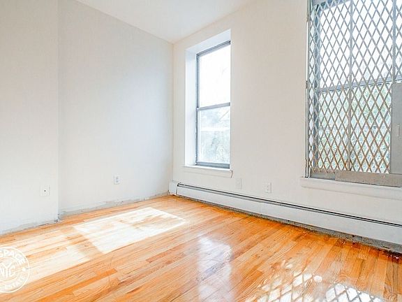 3rd image of 1020 Pacific St #4D