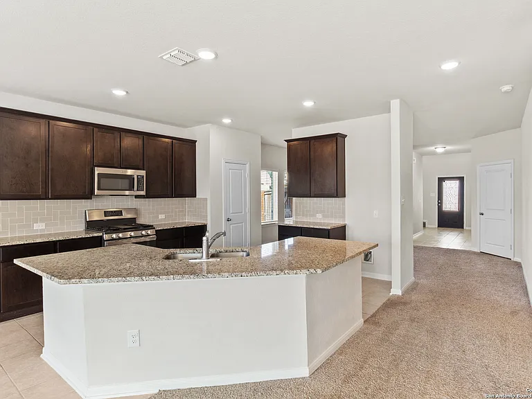 8904 Portobello Way — photo 7
