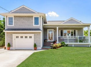 46 Forest Ave, Massapequa, NY 11758