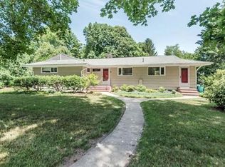 11 Nutmeg Ln, Andover, MA 01810