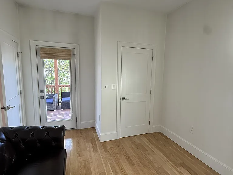 3231 Washington St #3 — Photo 16