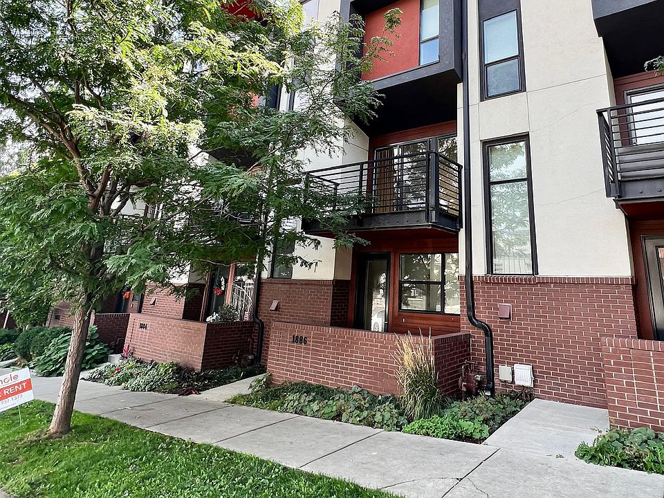 1st image of 1886 W 32nd Ave