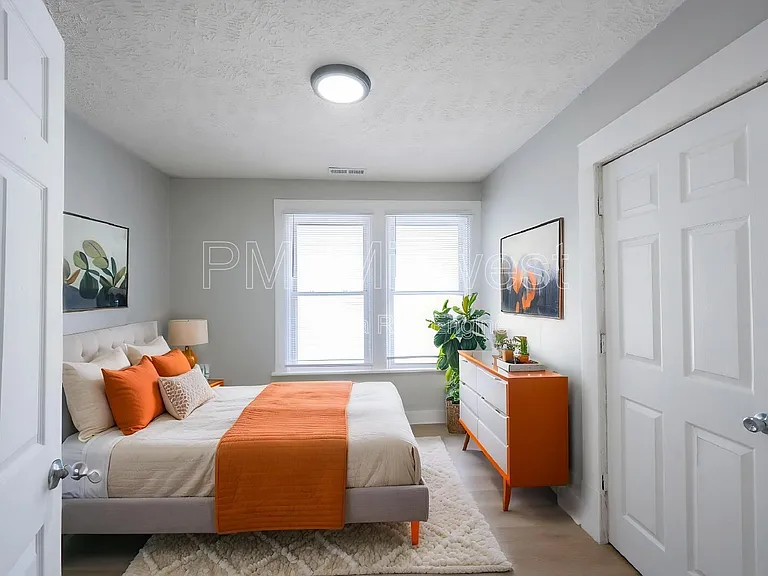 2209 E New York St #B — Photo 9
