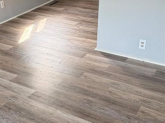4th image of 3035 Raskob St